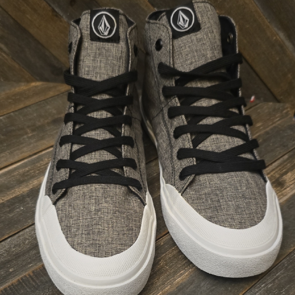 Volcom Men's Textured Black and White Sneakers